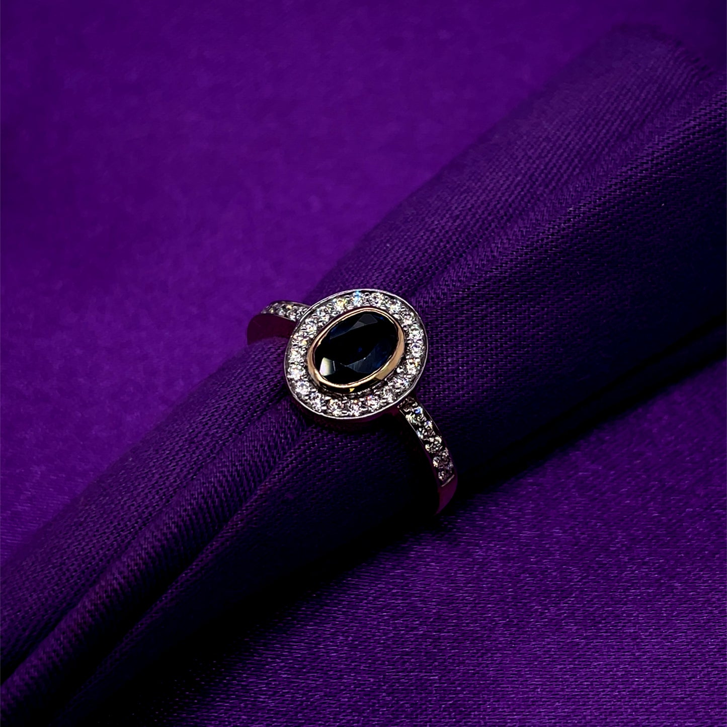 18ct Gold Sapphire & Diamond Pavé Cluster Ring GRS161