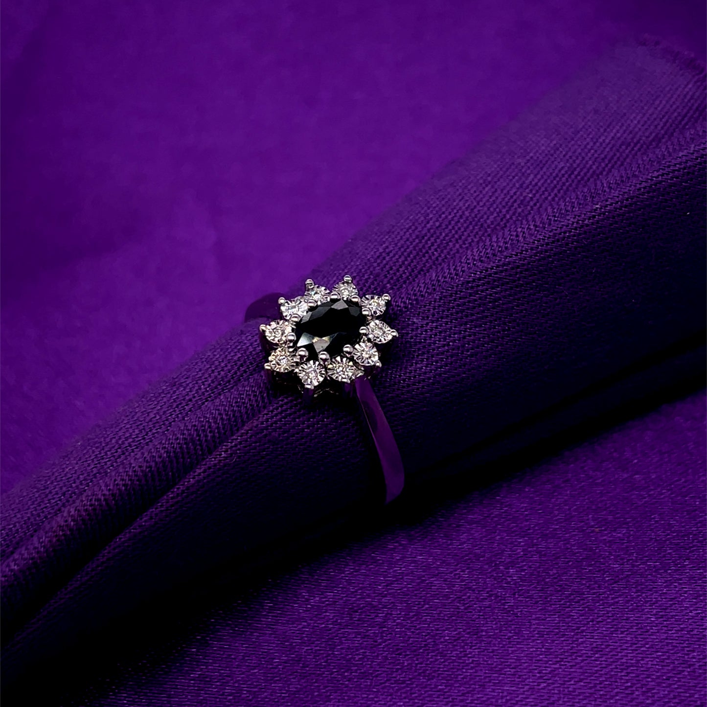 9ct White Gold Sapphire & Diamond Cluster Ring GRS192