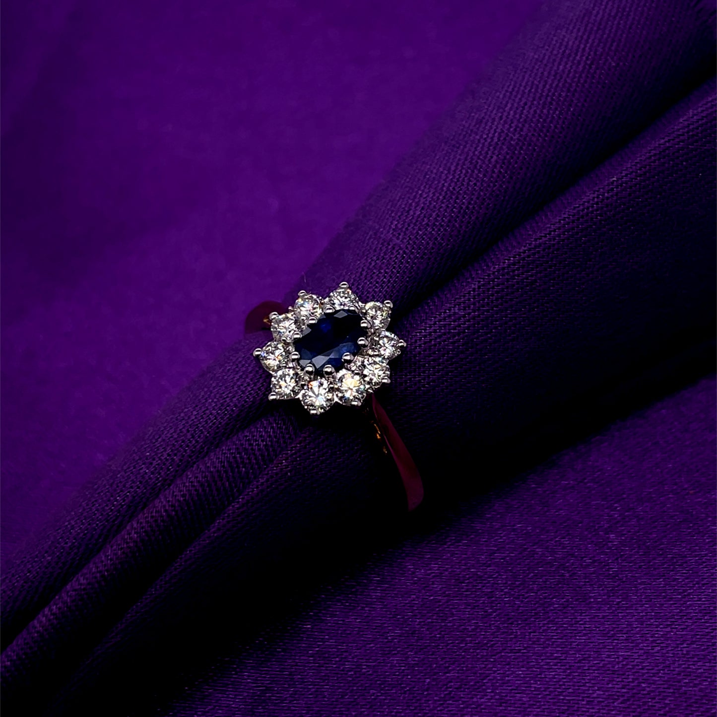 18ct Gold Sapphire & Diamond 0.50ct Cluster Ring GRS229