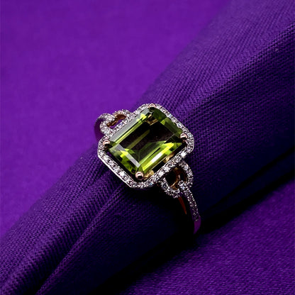 9ct Gold Peridot & Diamond Vintage Cocktail Ring GRX198