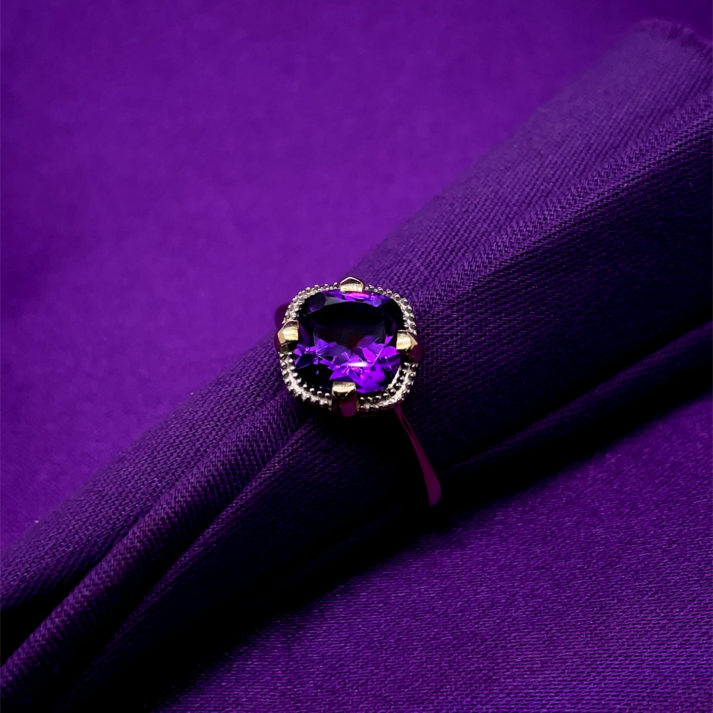 9ct Gold Amethyst Ring GRX202