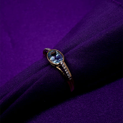 9ct Gold Blue Topaz CZ Ring GRX237