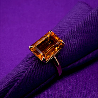 9ct Gold Citrine Cocktail Ring GRX244