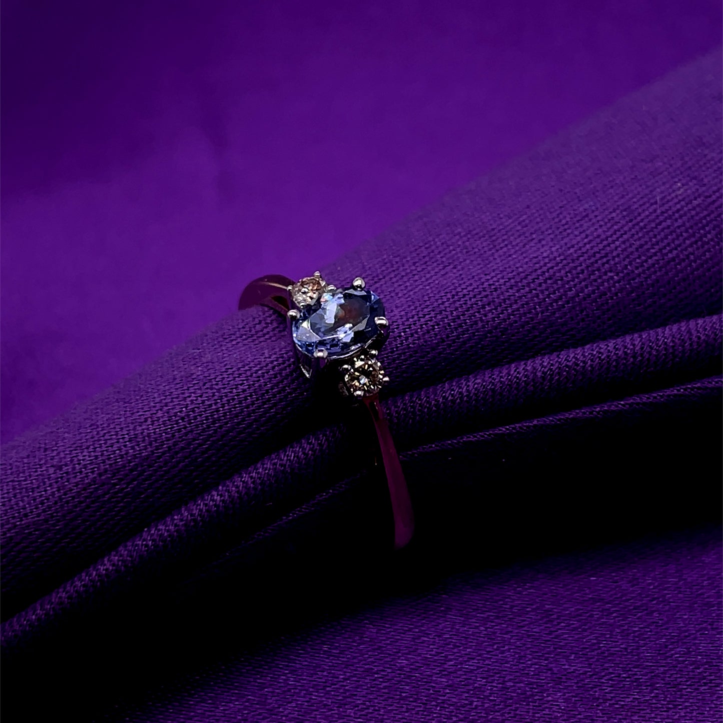 9ct Gold Tanzanite & Diamond Ring GRX266