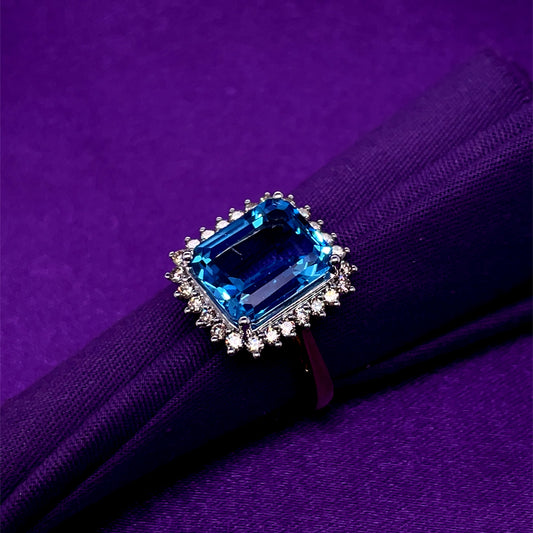9ct Gold Blue Topaz & Diamond Rectangular Cocktail Ring GRX269