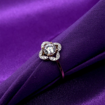 9ct Gold CZ Vintage Style Ring GRZ272