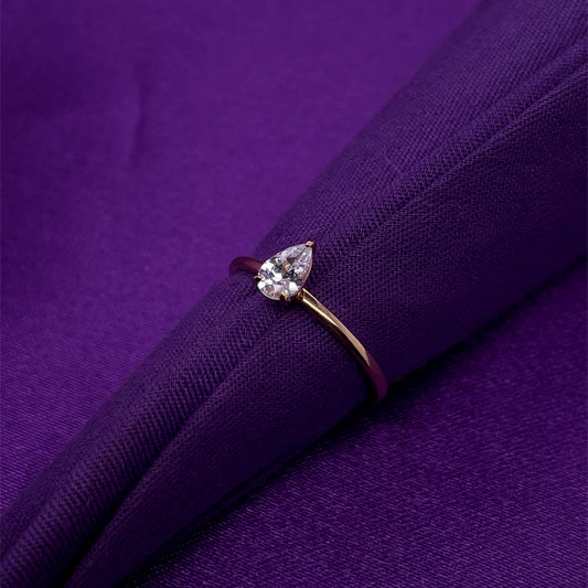 9ct Gold Single Pear Cz Ring GRZ366