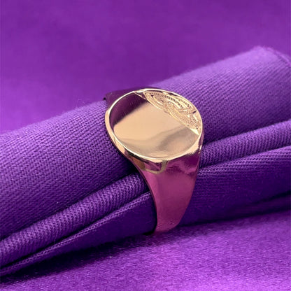 9ct Gold Gents Oval Signet Ring GR456