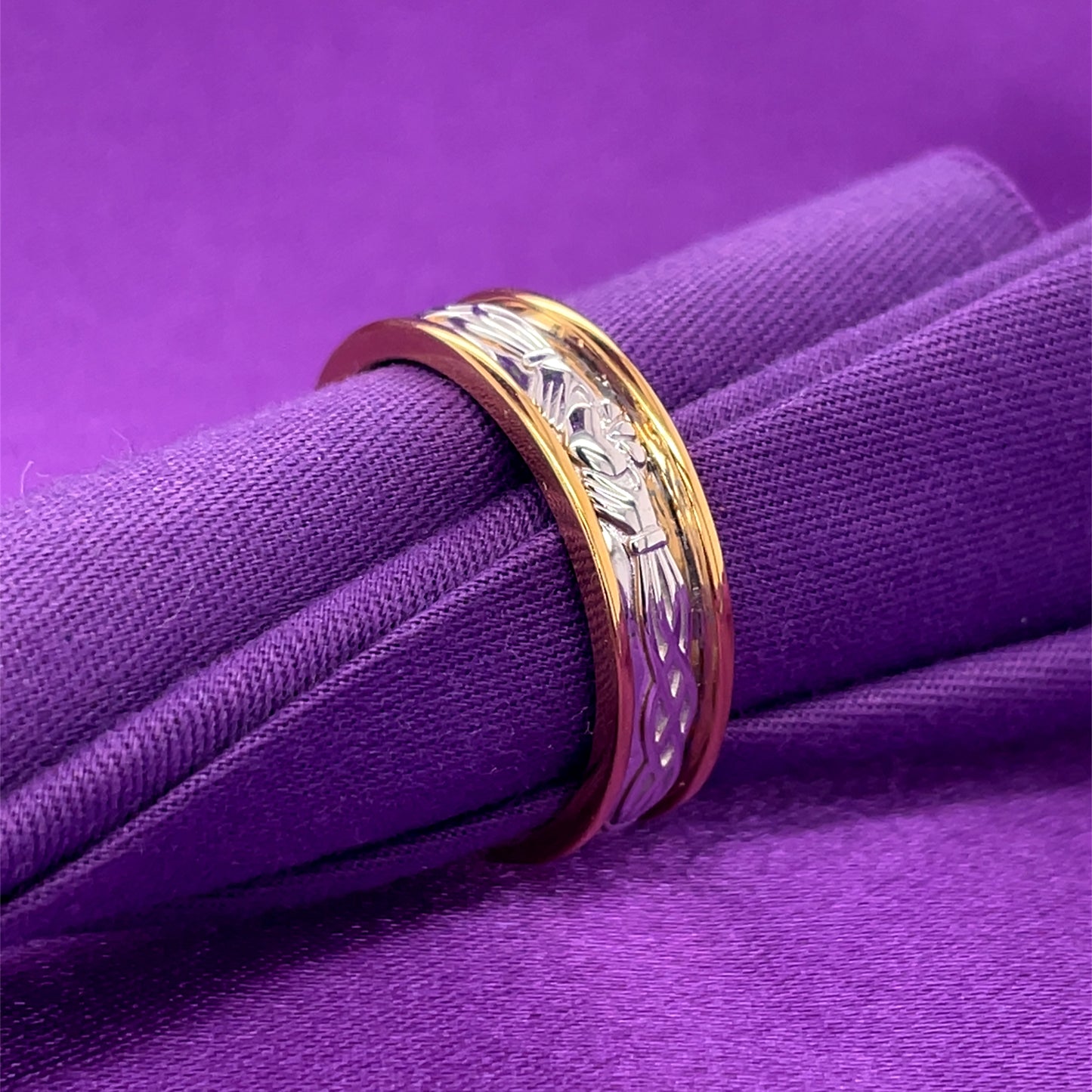 Men's 9ct Gold 6mm Two-tone Claddagh Wedding Band GW383