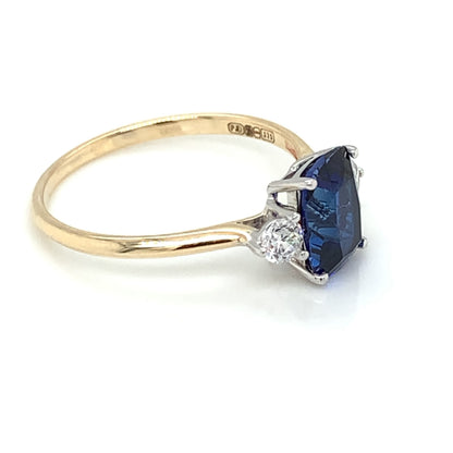 9ct Gold Created Cushion Sapphire & CZ Ring GRS267