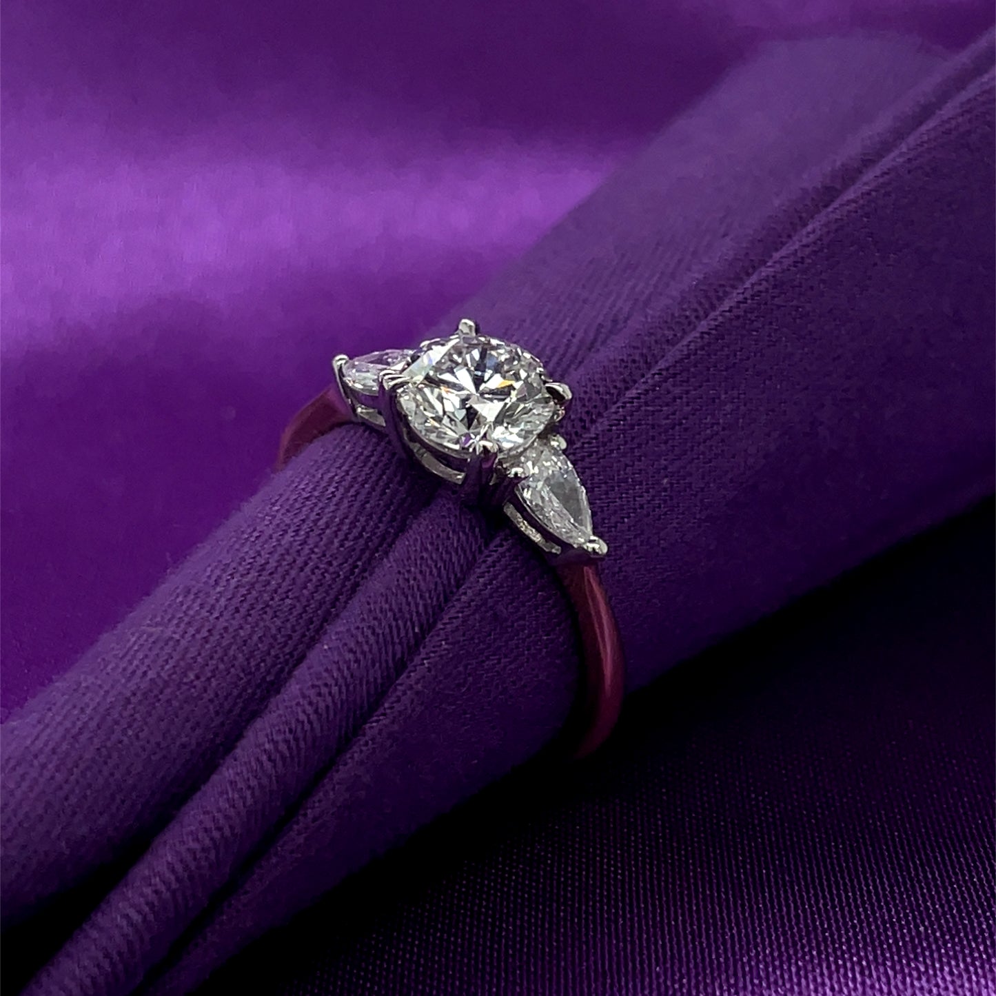 9ct Yellow Gold Lab Grown 1.65ct Round/Pear Diamond Trilogy Ring T82