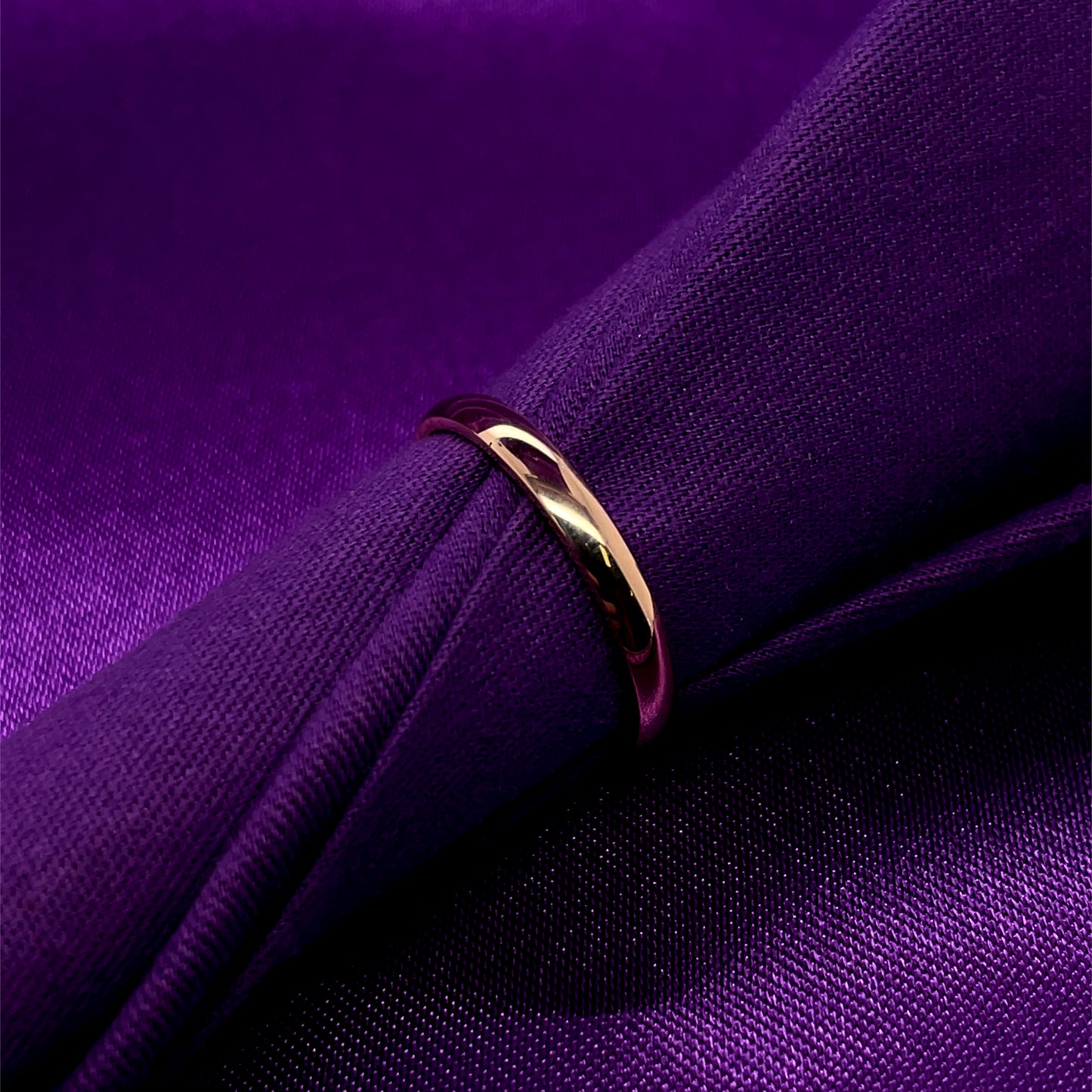 9ct Gold Ladies 2.5mm Court Wedding Ring GW389