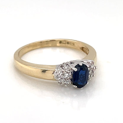 9ct Gold Synthetic Sapphire CZ Ring GRS266