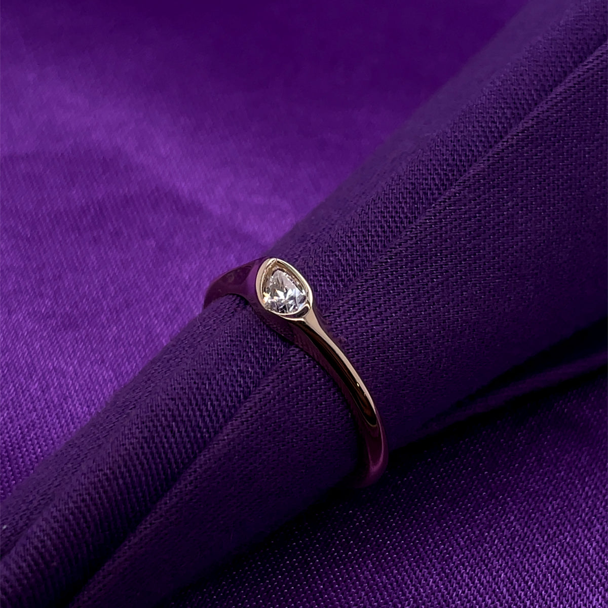 9ct Gold CZ Pear Band Ring GRZ406