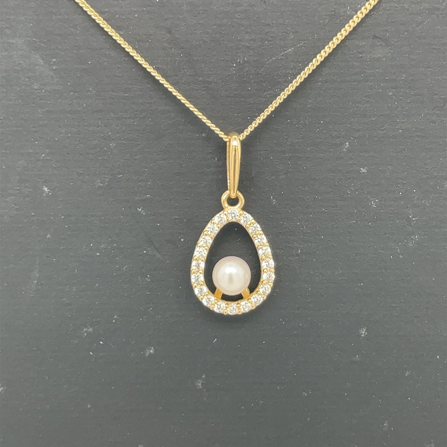 9ct Gold CZ & Pearl Teardrop Pendant GPX186