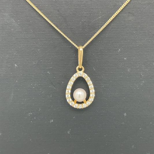 9ct Gold CZ & Pearl Teardrop Pendant GPX186