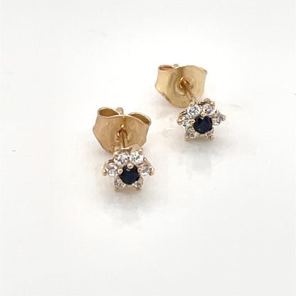 9ct Gold Sapphire CZ Cute Cluster Earrings Stud GES106