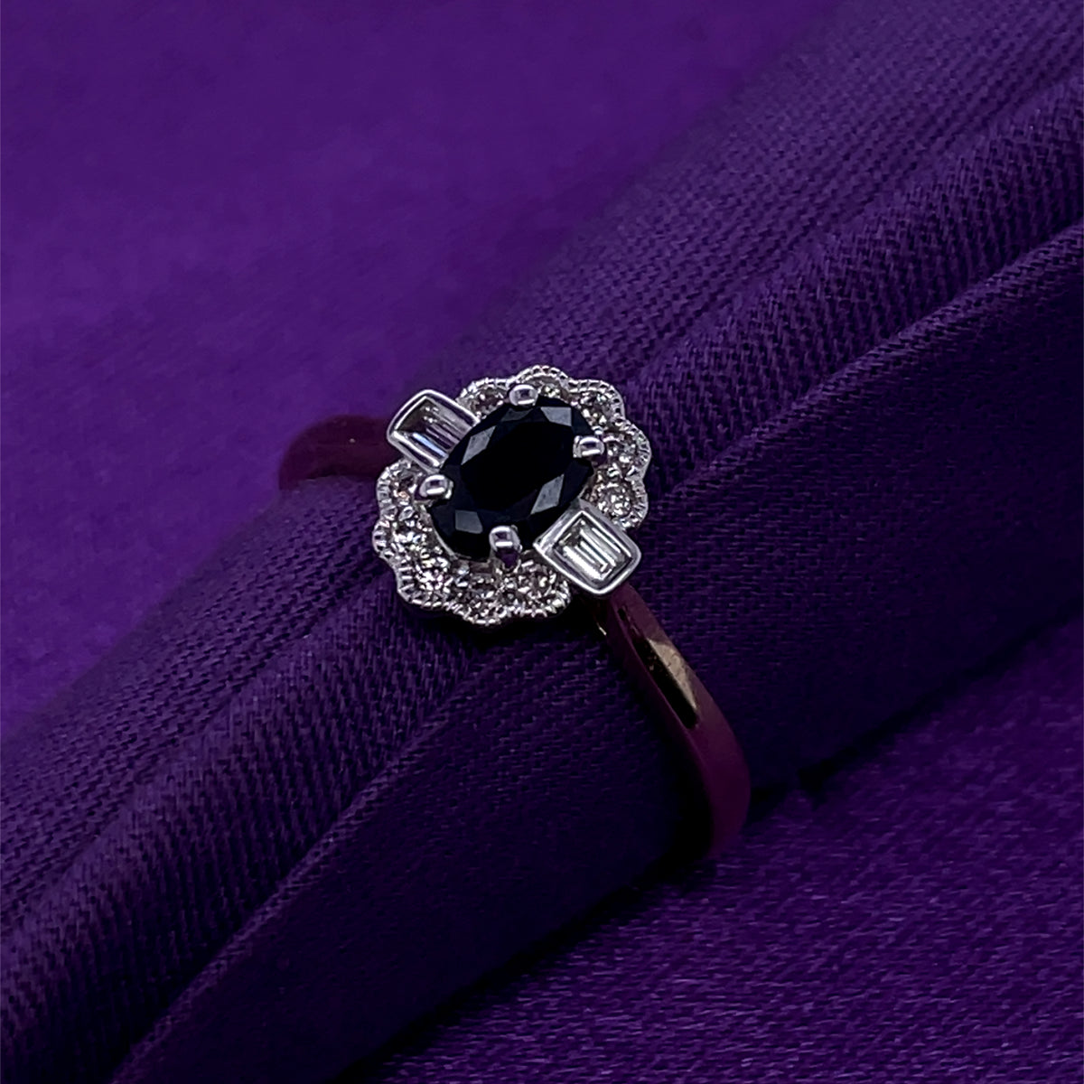 9ct Gold Sapphire & Diamond 0.15ct Vintage Lace Ring GRS296