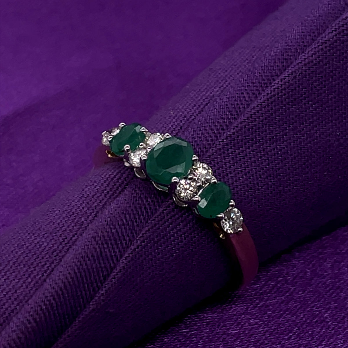 9ct Gold Emerald and Diamond Ring GRE148