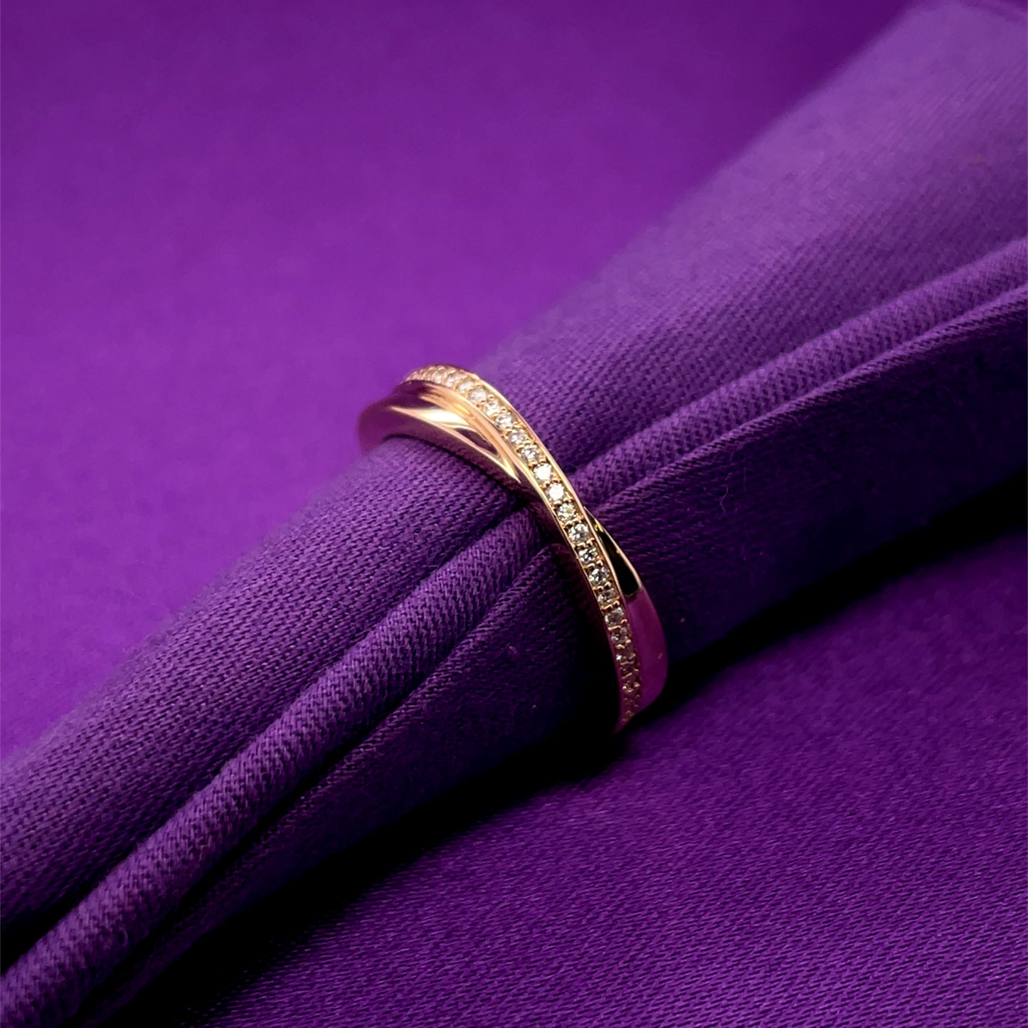 9ct Yellow Gold Diamond 0.12ct Crossover Ring X149