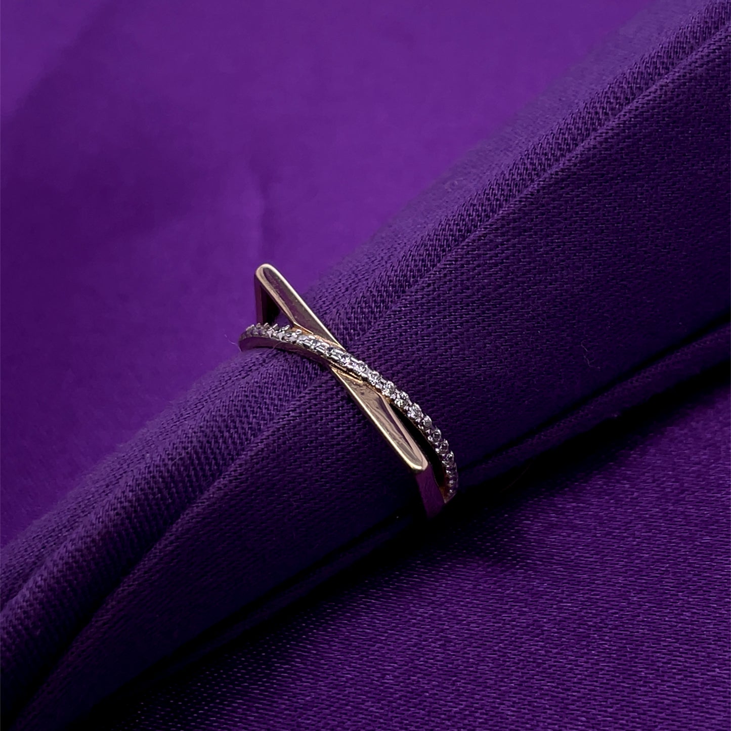 9ct Gold CZ Crossover Ring GRZ320 D