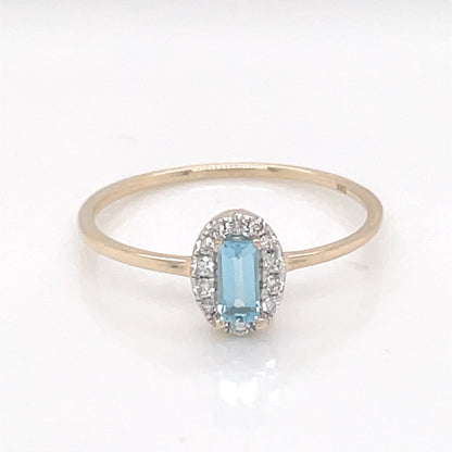 9ct Gold Blue Topaz & Diamond Ring GRX286