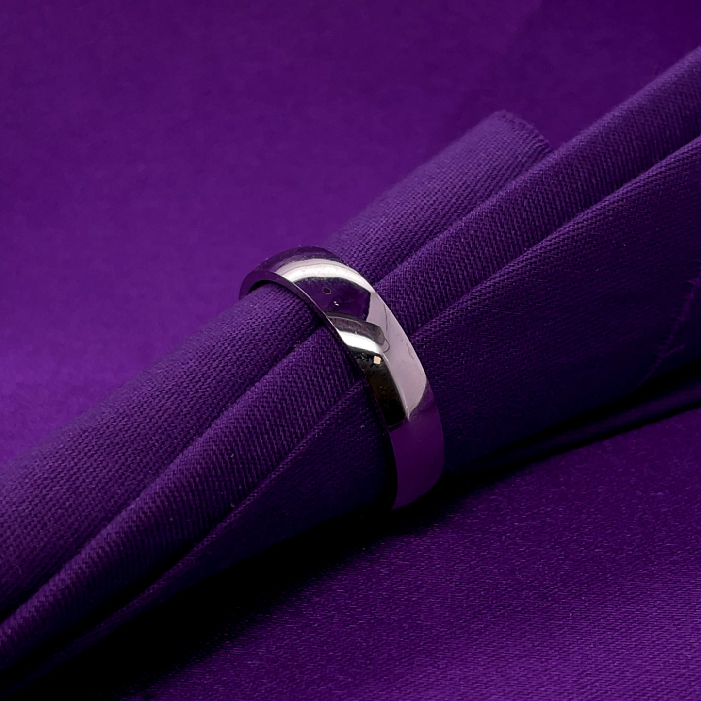 Sterling Silver Mens 5mm Polished Court Wedding Ring SR40