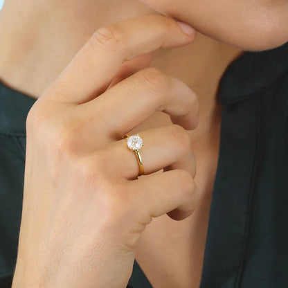 Silver Gold-plated 7mm Classic Soltaire Ring ST2548