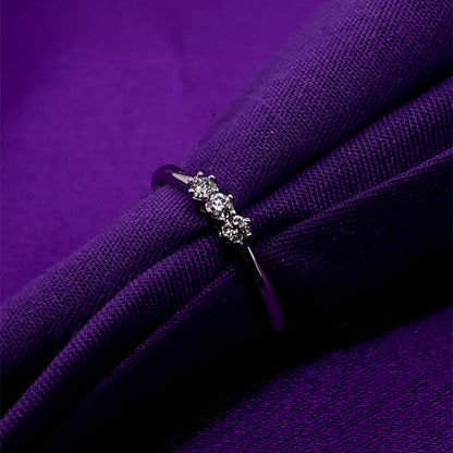 18ct White Gold Diamond 0.15ct Trilogy Ring T005
