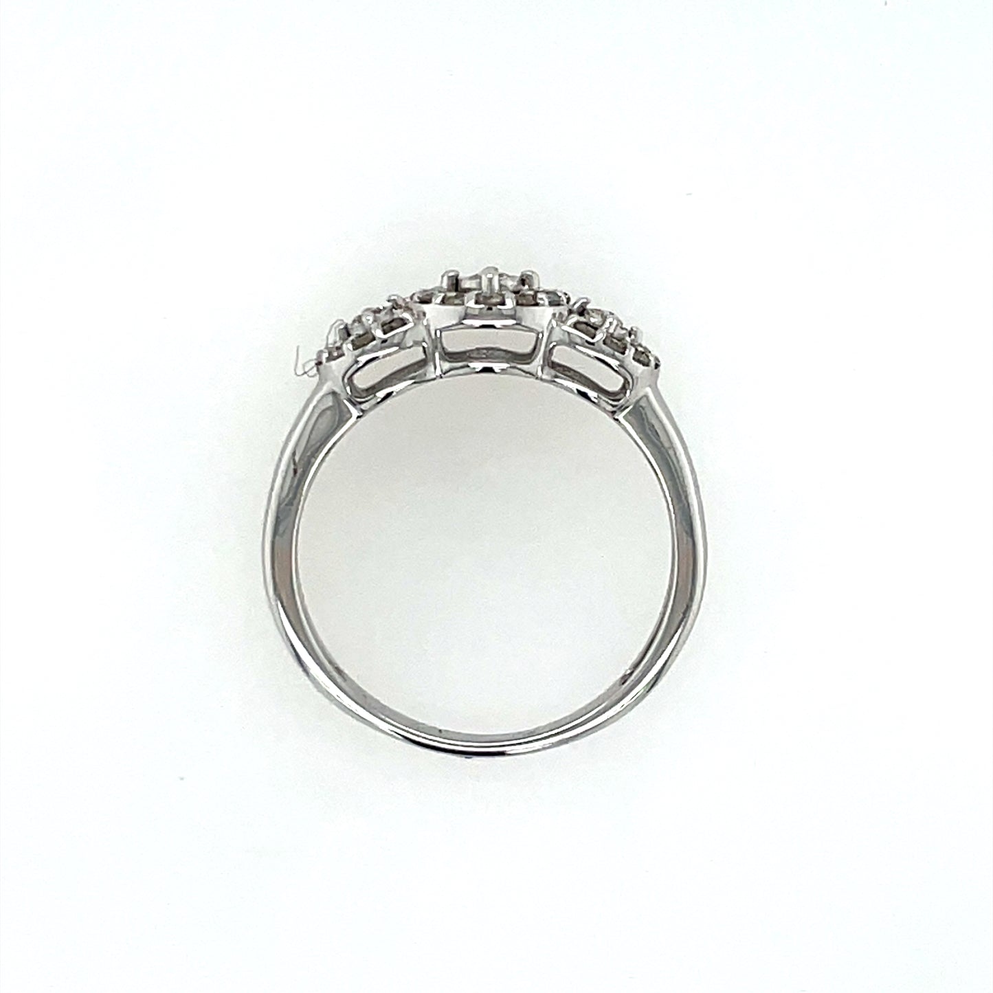 9ct White Gold Diamond 0.33ct Vintage Trilogy Ring T70