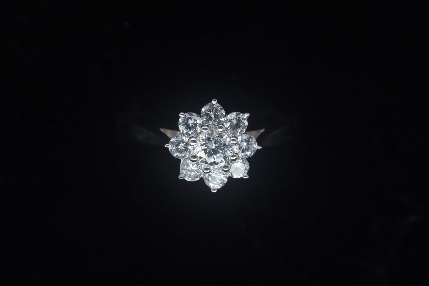 9ct White Gold CZ Starry Cluster Ring WRZ047