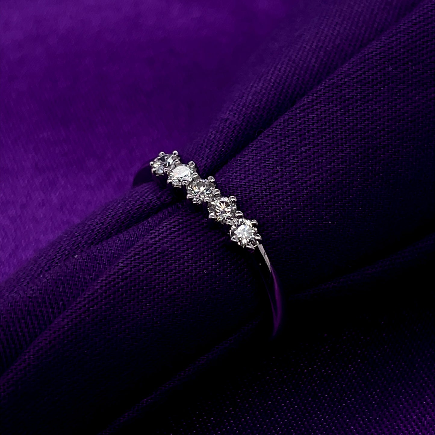 18ct White Gold Diamond 0.30ct Eternity Ring X8/10