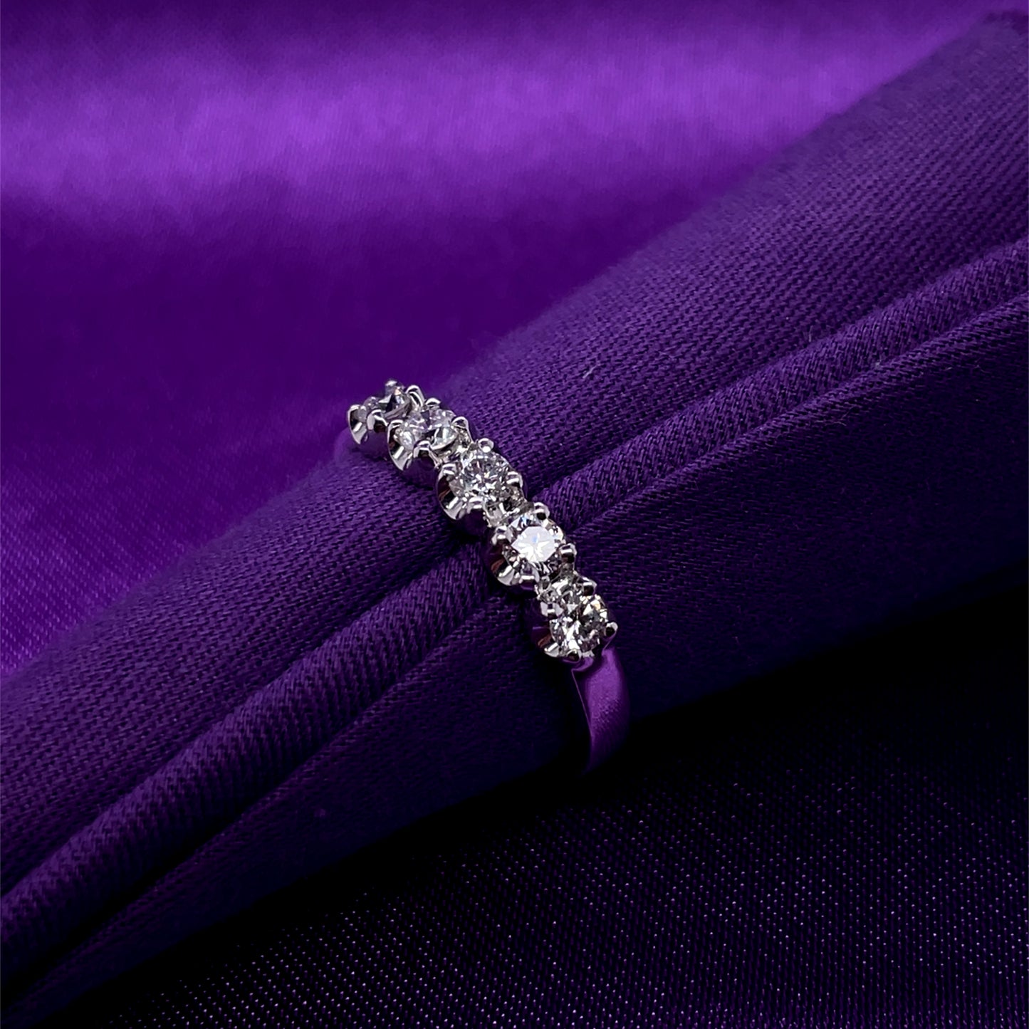 18ct White Gold Diamond 0.49ct Eternity Ring X89