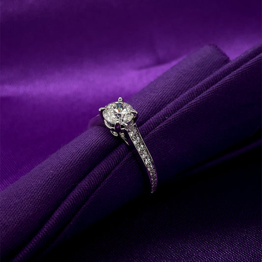 18ct White Gold Diamond 1.22ct Solitaire Ring Z016