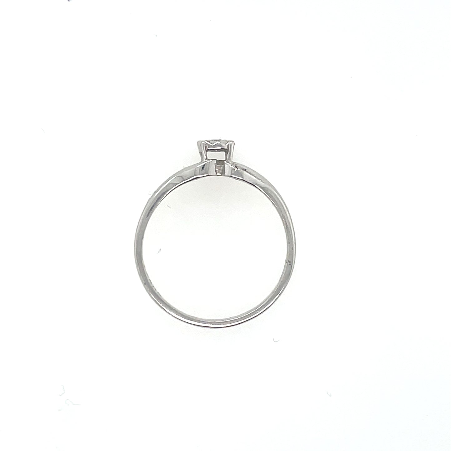 9ct White Gold Diamond 0.06ct Crossover Solitaire Ring Z059