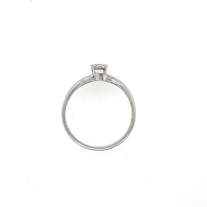 9ct White Gold Diamond 0.06ct Crossover Solitaire Ring Z059