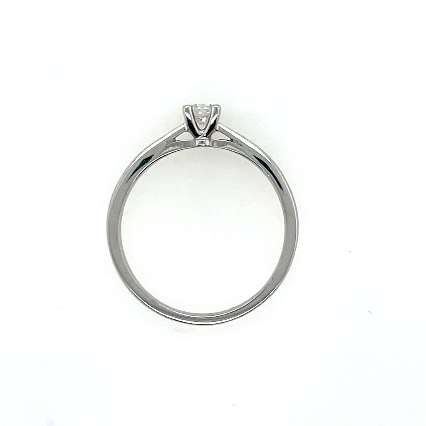 18ct White Gold Diamond Classic Solitaire Ring Z11/21