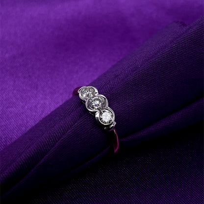 18ct Gold  Diamond Trilogy 0.55ct Ring Z11/11