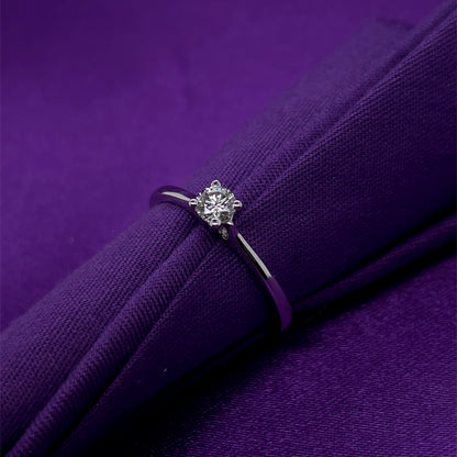 18ct White Gold Diamond 0.26ct Classic Solitaire Ring Z12/28