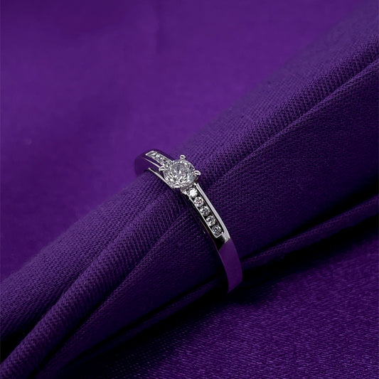 9ct White Gold Diamond 0.35ct  Solitaire Ring Z12/35