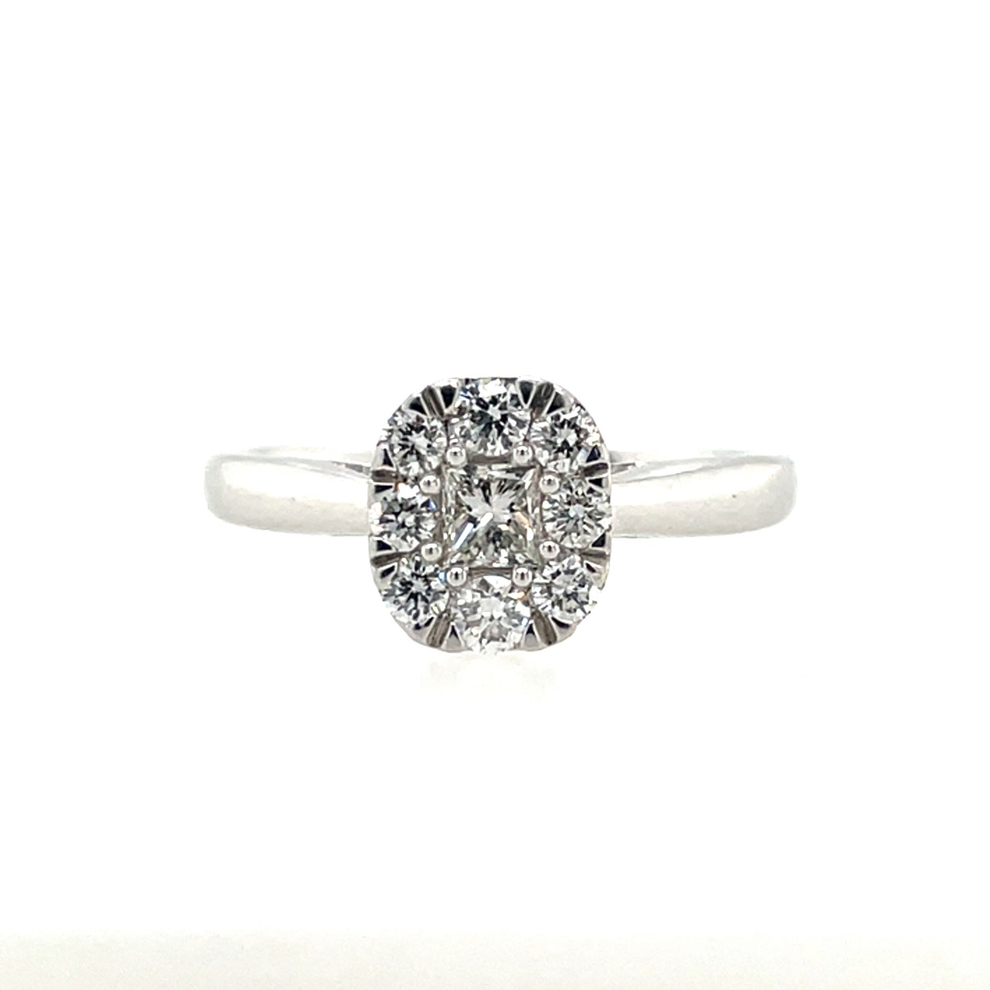 9ct White Gold Diamond Oval 0.50ct Engagement Ring Z123