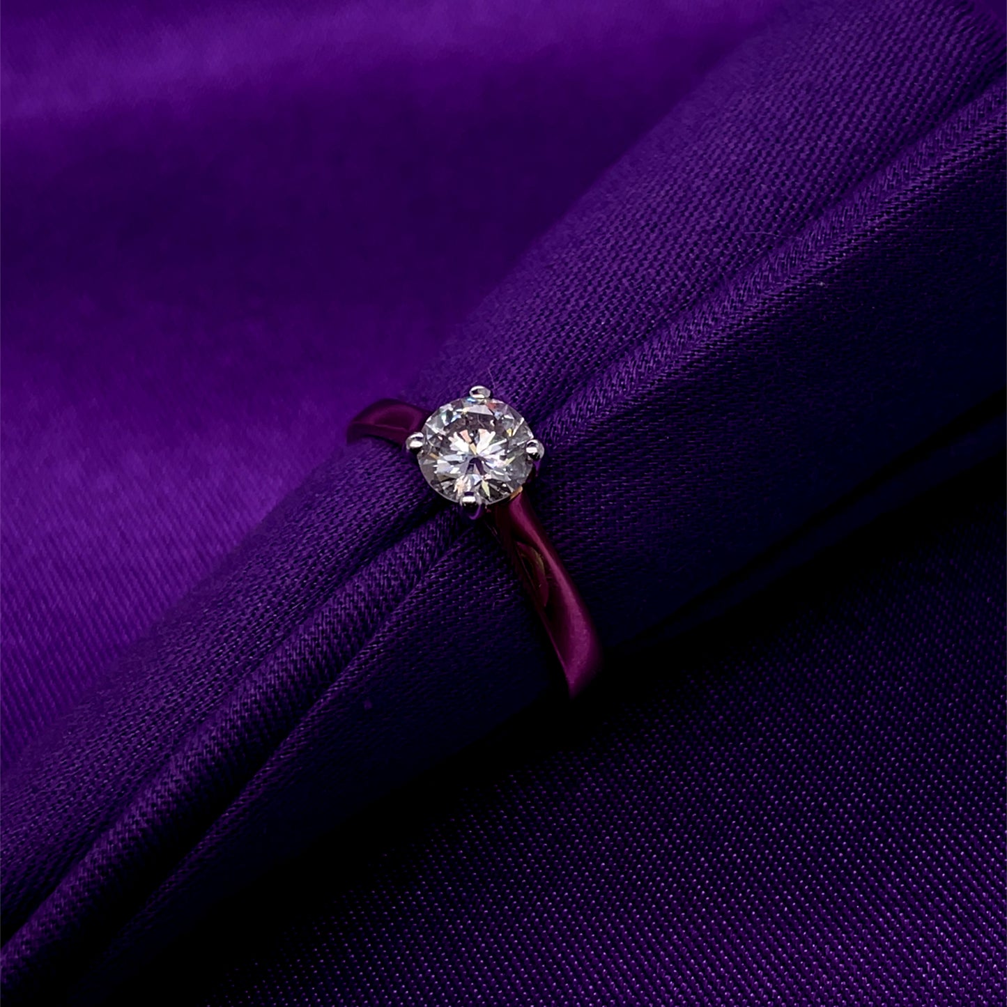 18ct Gold 0.73ct Diamond Classic Solitaire Ring Z147