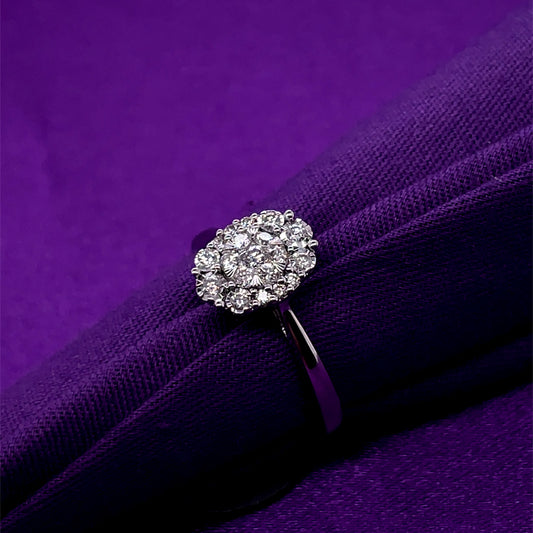 9ct White Gold Diamond Illusion Oval Halo Ring Z165