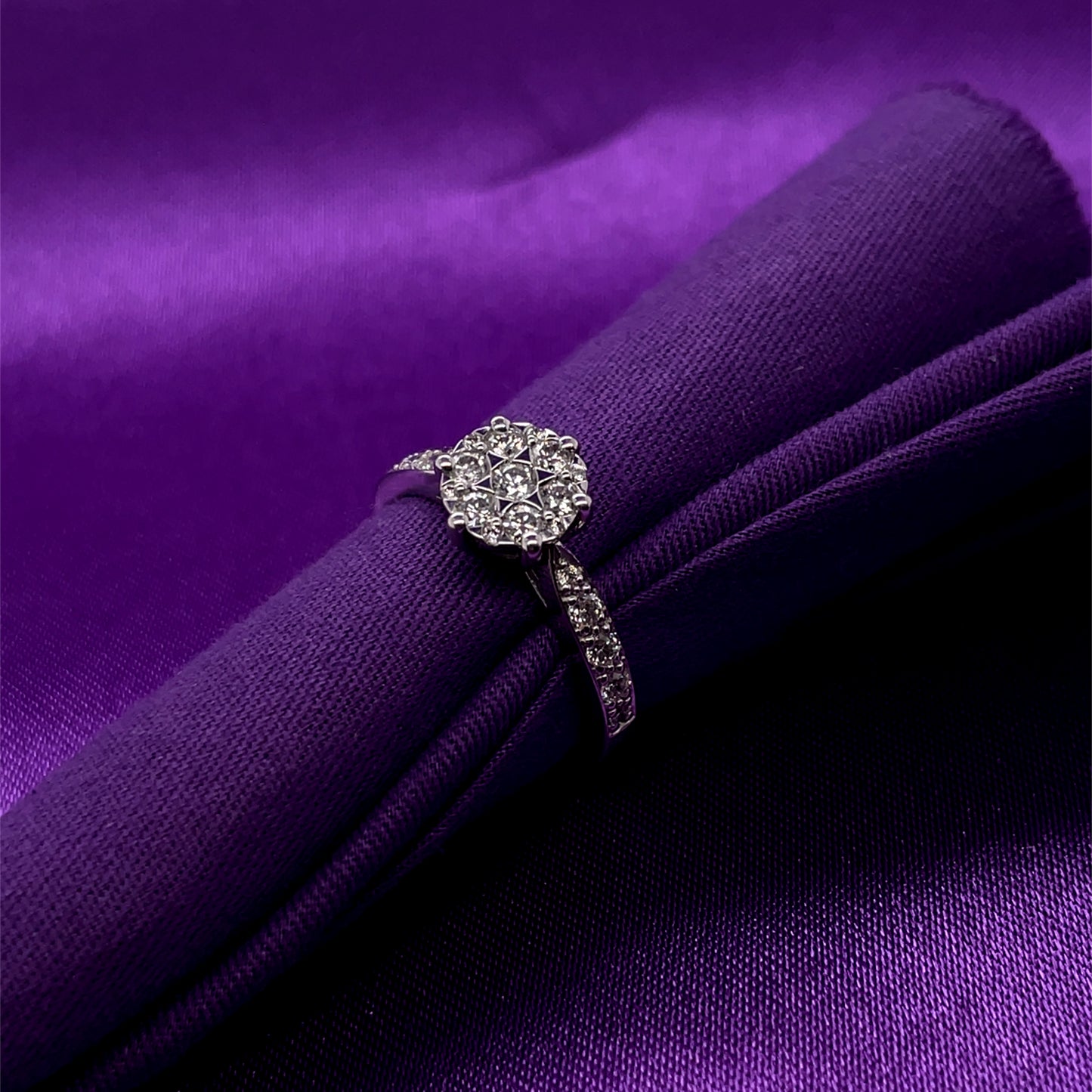 9ct White Gold Diamond Halo Solitaire 0.50ct Ring Z172