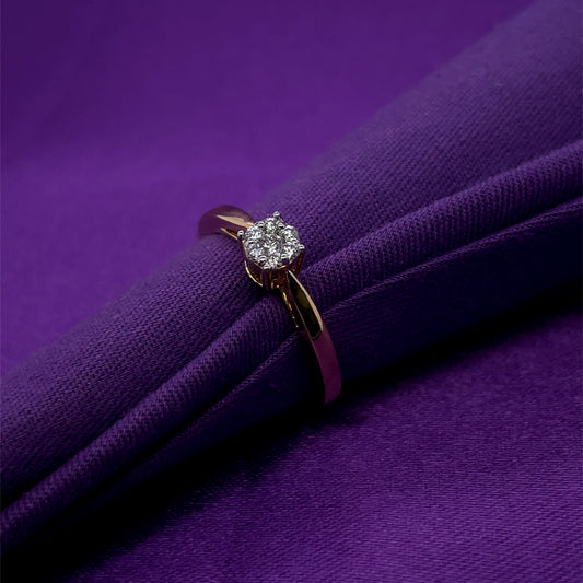 18ct Yellow Gold Diamond Halo Ring Z193