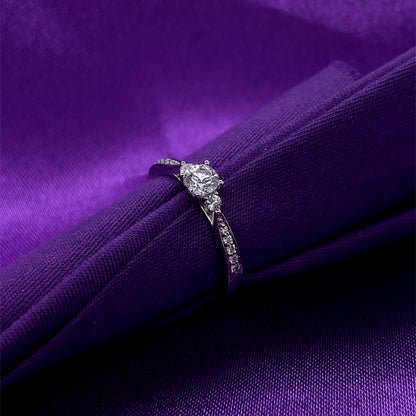 9ct White Gold Diamond Solitaire Ring  with Side Diamonds Z217