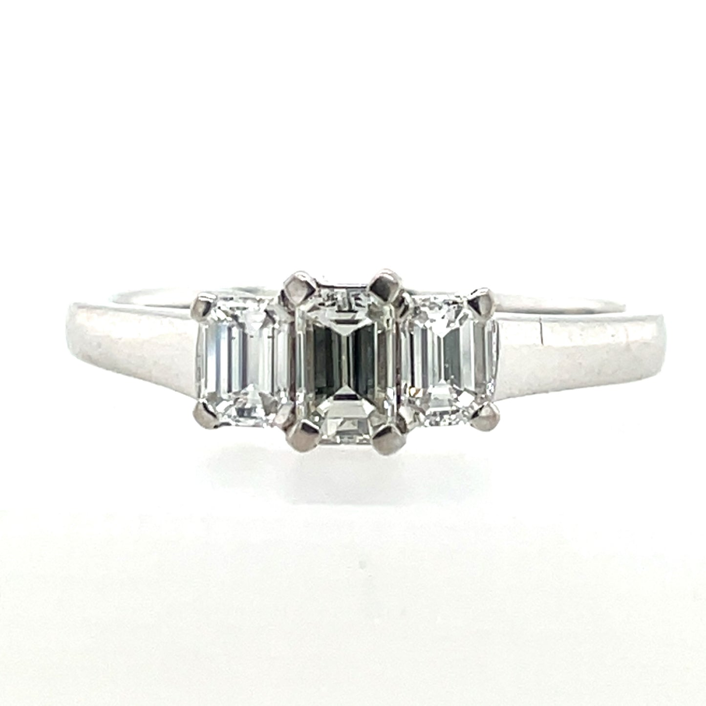 18ct White Gold Emerald-cut Diamond Trilogy 0.85ct Ring Z8/4