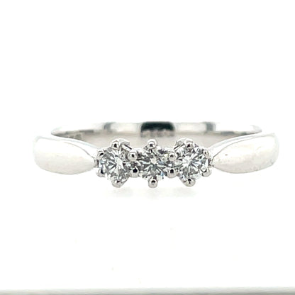 18ct White Gold Diamond Trilogy 0.25ct Ring Z9/25
