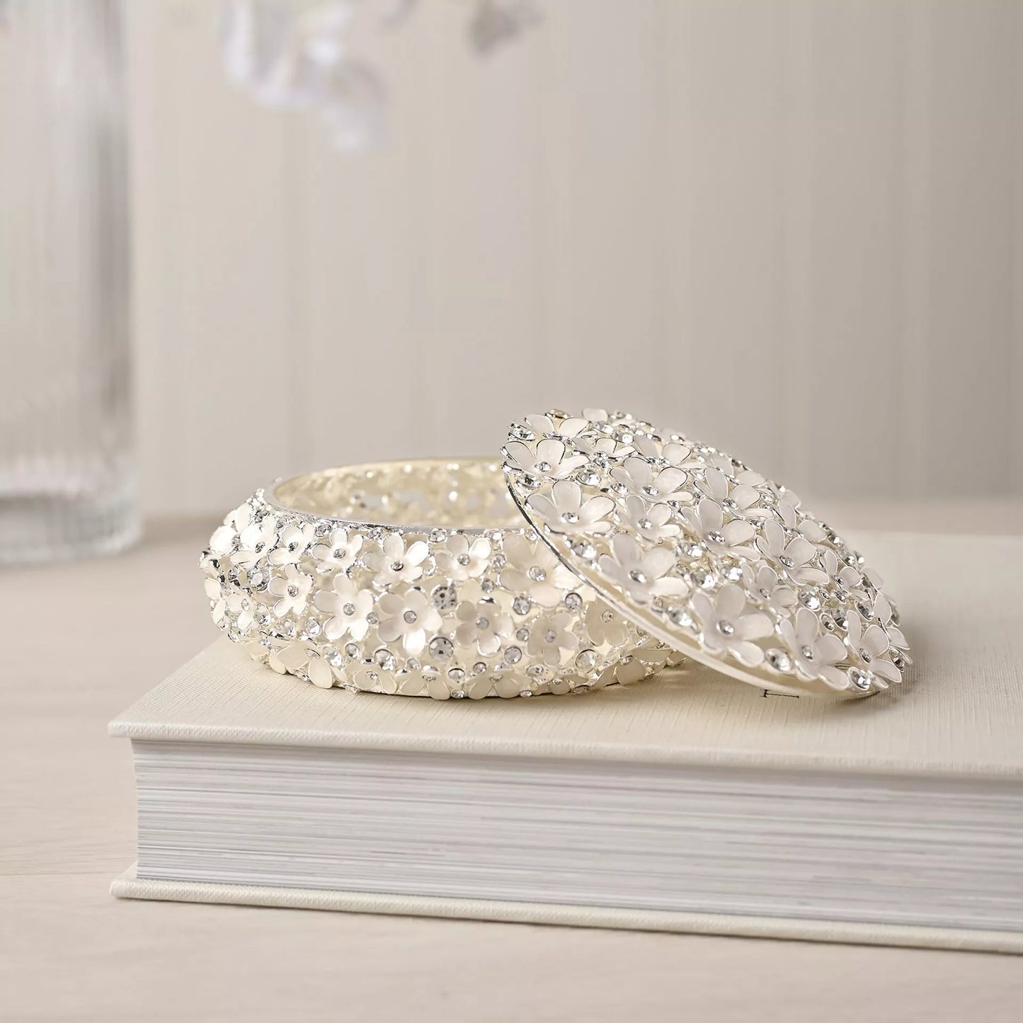 Sophia Classic Daisy Open Work Trinket Box SP3579