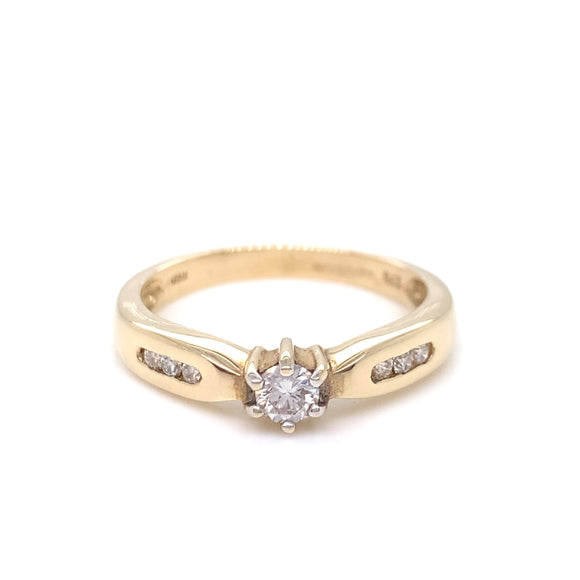 9ct Gold 0.25ct Diamond 6-Claw Solitaire Ring Channel-set sides